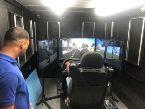 examen de conducir con simulador de intrant República Dominicana con simumak y Dekolor