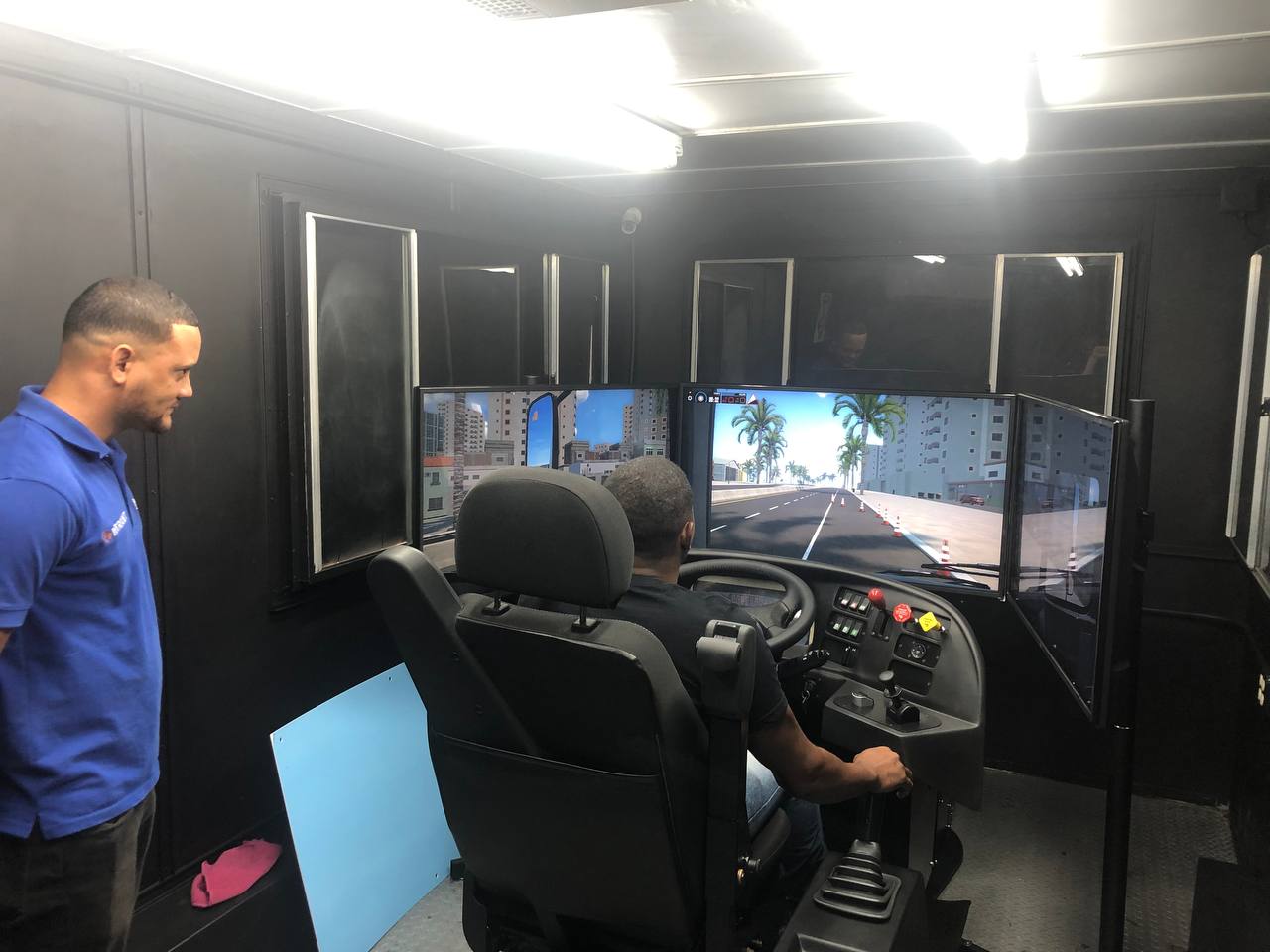 INTRANT Dominican Republic driving test with simumak simulator