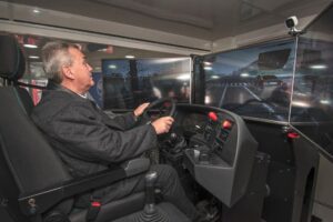 ministro de transporte en simulador de bus simestruck