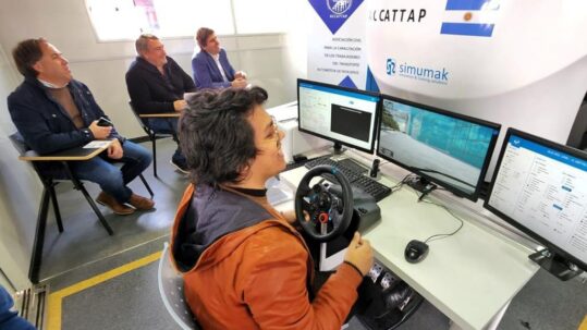 Simuladores Simestruck en Aula Móvil de ACCATTAP en Argentina